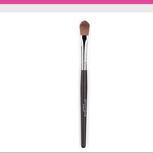 Younique concealer brush